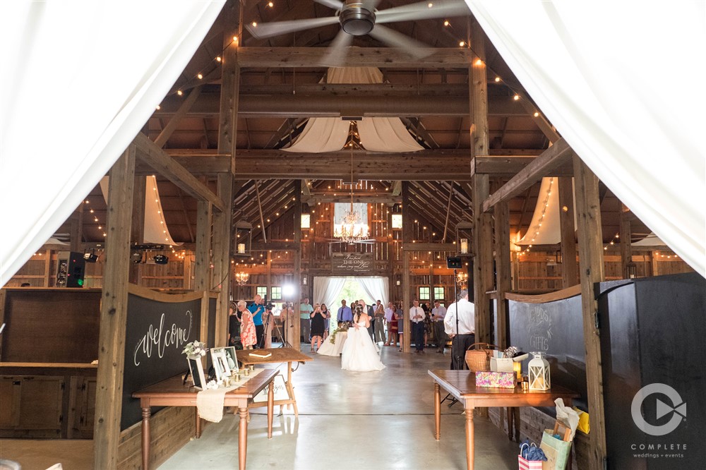 The Barn At Kennedy Farm Lizton Indianapolis Wedding Venues